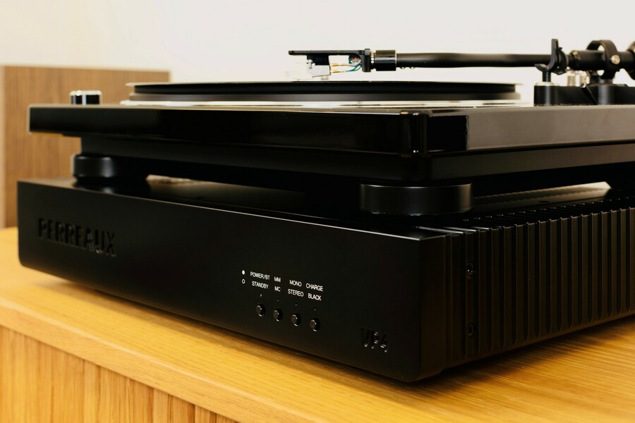 Perreaux VP4 MM/MC Phono Pre-amp 2023 Release