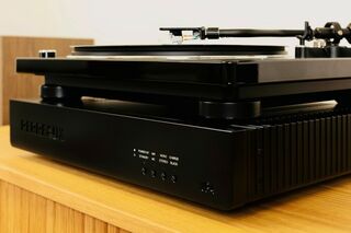 Perreaux VP4 MM/MC Phono Pre-amp 2023 Release
